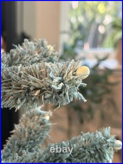 NEW Bethany Lowe Holiday Variegated Look Aqua Raffia Tree In Resin Urn Base 28 NEW Bethany Lowe Holiday Variegated Look Aqua Raffia Tree In Resin Urn Base 28