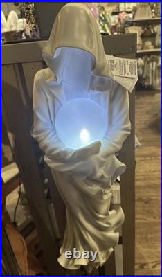 New Cracker Barrel Hanging Wall Ghost With Led Ball