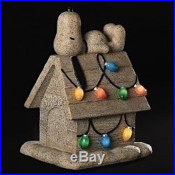 Peanuts Snoopy on Dog House Solar Powered Light Up Christmas Garden Statue New