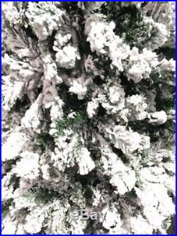 Perfect Holiday 8′ Snow Flocked Artificial Christmas Tree