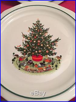 Pfaltzgraff Christmas Tree Heritage Set of 4 Dinner Plates NIB