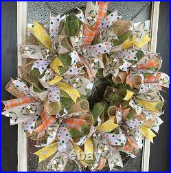 Pretty Vintage Style Spring Summer Bee Deco Mesh Wreath, Farmhouse Cottage Decor