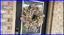 Pretty Vintage Style Spring Summer Bee Deco Mesh Wreath, Farmhouse Cottage Decor