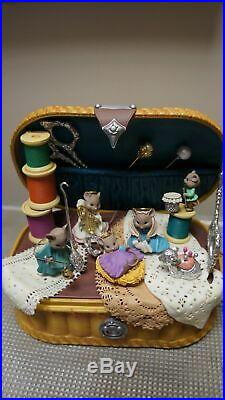 RARE Enesco Come All Wee Faithful Nativity Moving Mice Sewing Basket Music Box