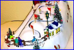 RARE NEW Mr Christmas Winter Wonderland Ski Slalom Action/Light Music Box