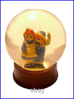 Raggedy Ann & Andy Dolls vintage Flambro snow water Globe Winter Scene J Gruelle