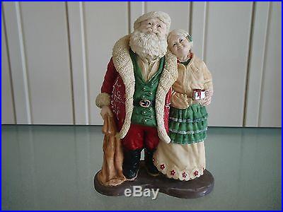 Retired Santa and Mrs. Claus by sculptor Ken Memoli