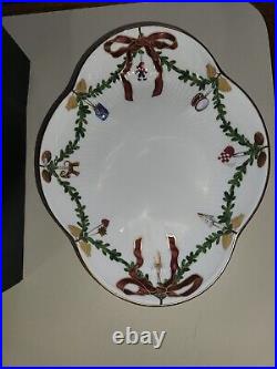 Royal copenhagen Star Fluted Christmas Scalloped Oval Dish