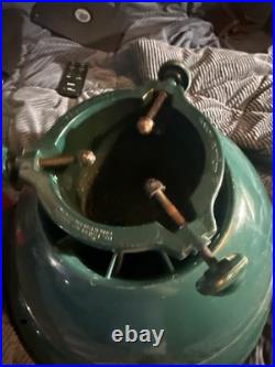 Swivel Straight The One Minute Christmas Tree Stand Up to 10' 100lb Used Swivel Straight The One Minute Christmas Tree Stand Up to 10' 100lb Used
