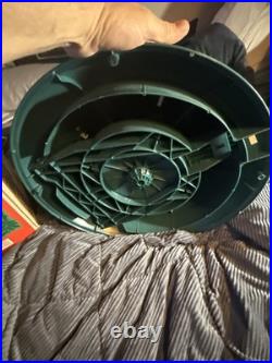 Swivel Straight The One Minute Christmas Tree Stand Up to 10' 100lb Used Swivel Straight The One Minute Christmas Tree Stand Up to 10' 100lb Used