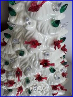 VINTAGE 19 Holland Mold Ceramic Christmas Tree White Red Birds Musical Lighted VINTAGE 19 Holland Mold Ceramic Christmas Tree White Red Birds Musical Lighted