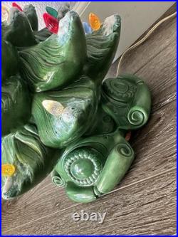 VTG 1967 Atlantic Mold Ceramic Green Christmas Tree & Base w Flocked Snow READ