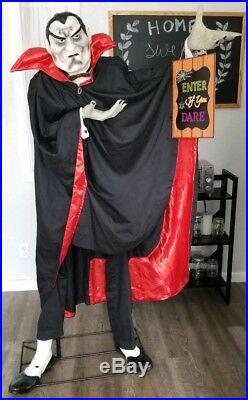 Vampire Host Deluxe Decor 6 Foot Life Sized Figure Stand Halloween Dracula Stand
