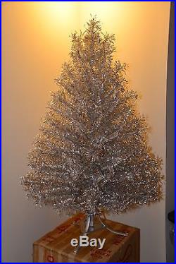 Vintage Revlis Starlite 4 1/2FT Aluminum Christmas Tree 104 Branches