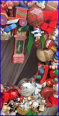 Vintage Wood & Glass Ornament 21 Christmas Holiday Wreath Hand Crafted Clock