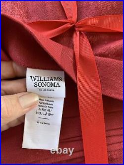 Williams Sonoma 2019 Christmas 70×144 Jacquard tablecloth NWT Holly Jacquard