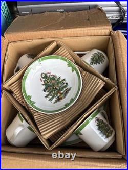 Yule Tide 16 pc Dinnerware Set Christmas Tree Design George Briard